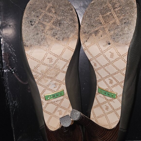 Shoes - Picture 6 of 7